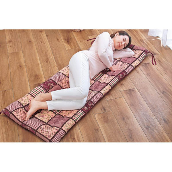 【50Pもらえる・12/15まで期間限定】パッチワーク調あったかごろ寝長座布団